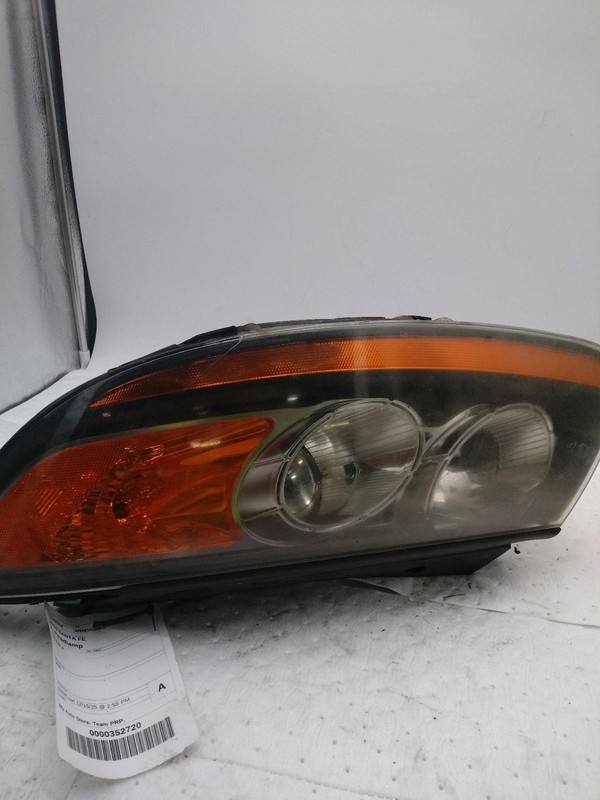 2010-2012 Hyundai Santa Fe Left Headlight Assembly - Foggy Lens, Used