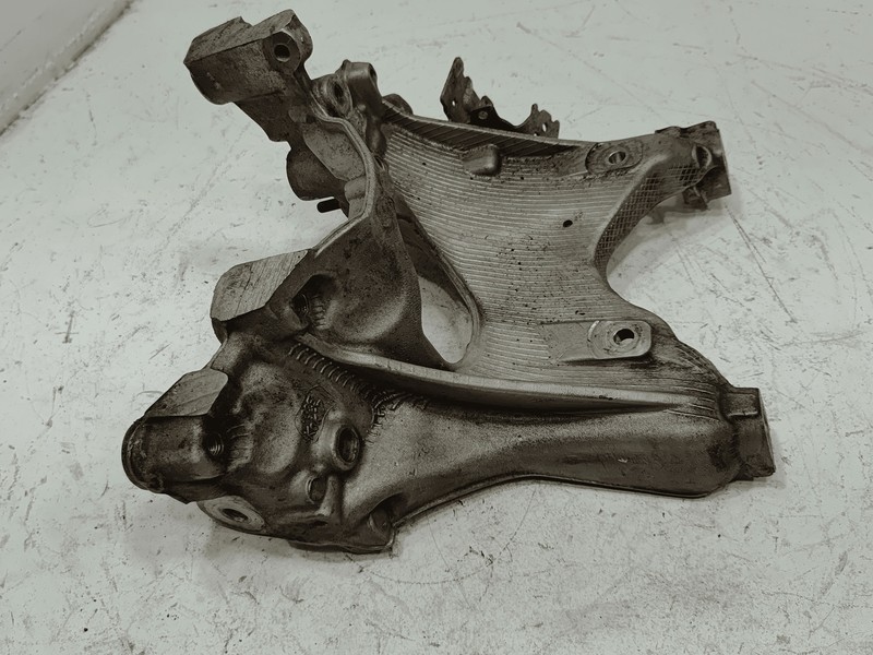 2018-2024 AUDI S5 SPORTBACK FRONT SUBFRAME RIGHT SIDE MOUNT SUPPORT BRACKET OEM