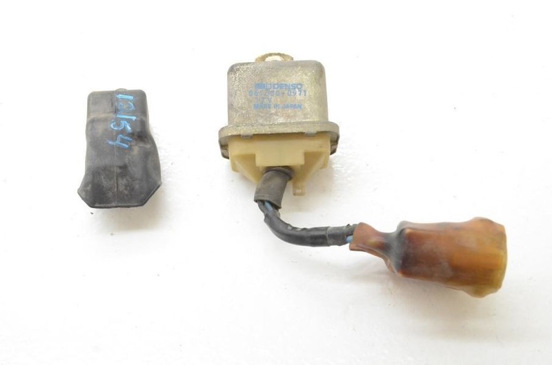 1986-1988 Mazda RX7 FC Convertible Fuel Pump Relay