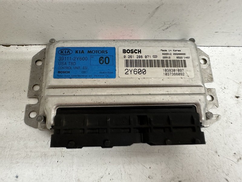 2003 Kia SpectraFrom 4/21/02 thru 7/01/03 Electronic Computer Control Module