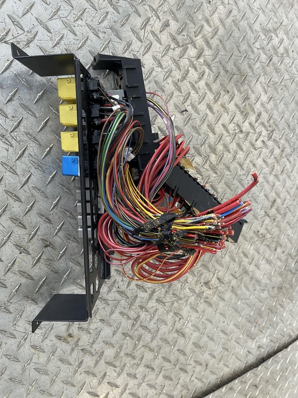 2002-2006 Mercedes Dodge Sprinter Van Cabin Interior Fuse Box Under Drivers Seat