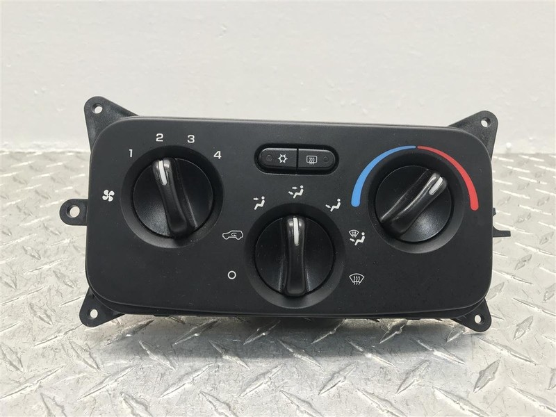 04 05 06 07 JEEP LIBERTY TEMPERATURE AC HEATER CLIMATE CONTROL OEM 655-00980