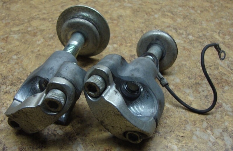 2001 Harley Davidson Electra Glide FLHTCI Triple Tree Fork Clamp Handlebar Riser