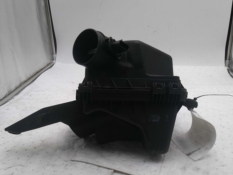 Used Air Cleaner Assembly fits: 2007 Chevrolet Cobalt 2.2L w/o California emissi