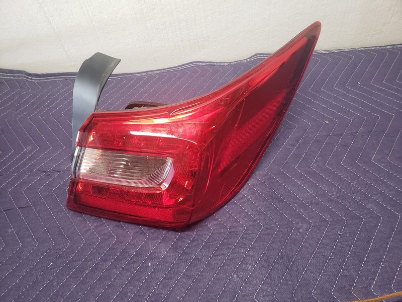 2015 2016 2017 Subaru Legacy Sedan Tail Light LED Passenger Side RH OEM see pics