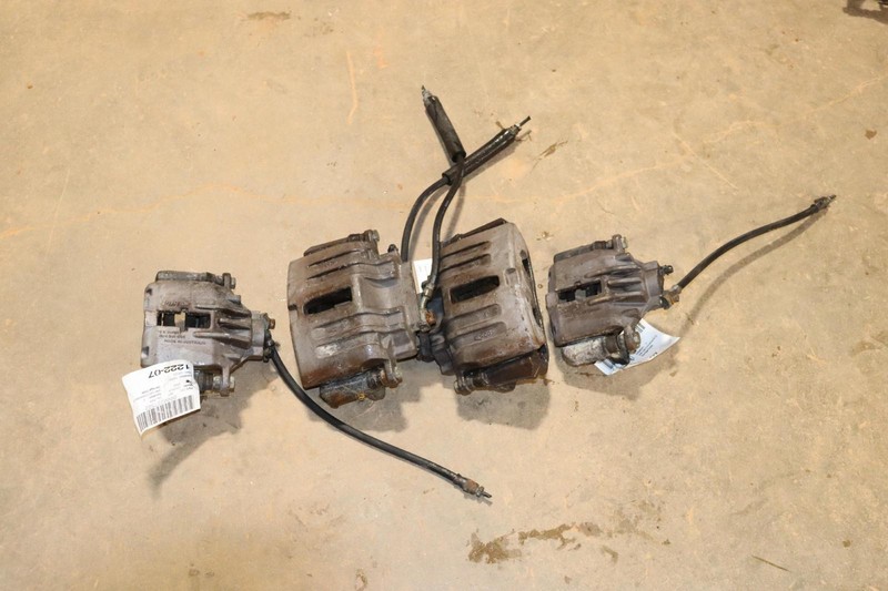 2004-2009 CADILLAC XLR FRONT & REAR BRAKE CALIPER W/ CABLE SET OEM