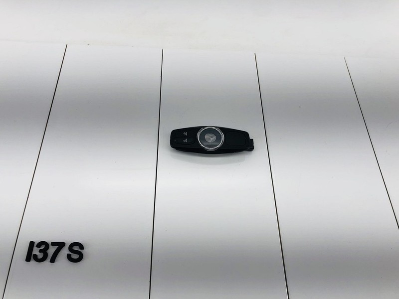 16-19 FORD EXPLORER REAR MIDDLE INTERIOR OVERHEAD DOME LIGHT LAMP OEM