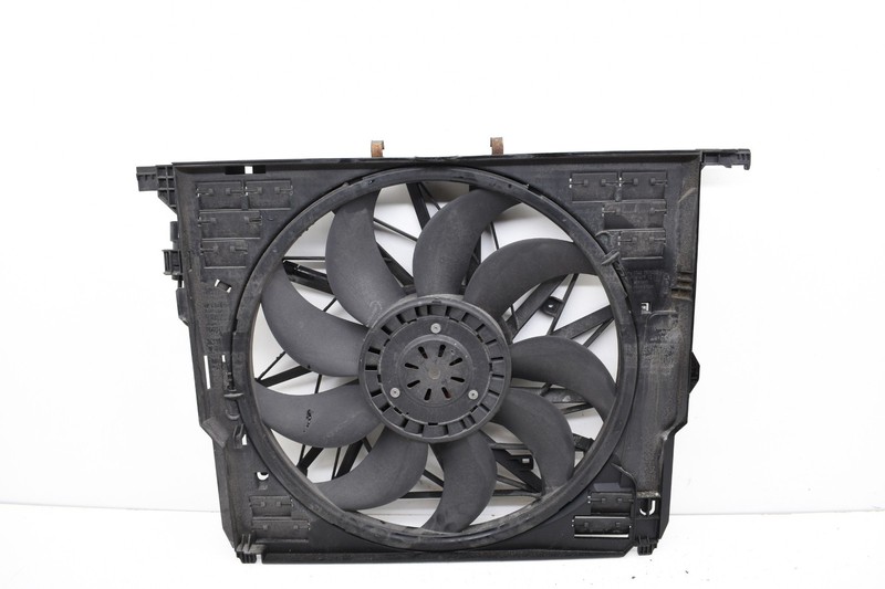 2011 BMW F01 750i N63 Engine Radiator Cooling Fan Shroud Motor Assembly OEM KW71