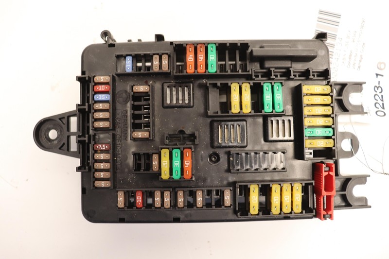 2017-2020 BMW 430I F36 DASH CABIN JUNCTION BLOCK FUSE RELAY BOX OEM