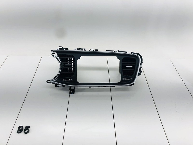 14-15 KIA OPTIMA CENTER INSTRUMENT PANEL DISPLAY BEZEL & AIR VENT GRILLE OEM