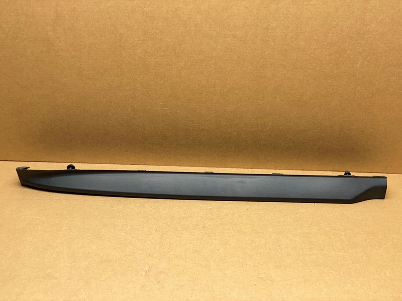 2016-2020 INFINITI QX60 REAR RIGHT PASSENGER SIDE LOWER DOOR MOLDING OEM LOT746
