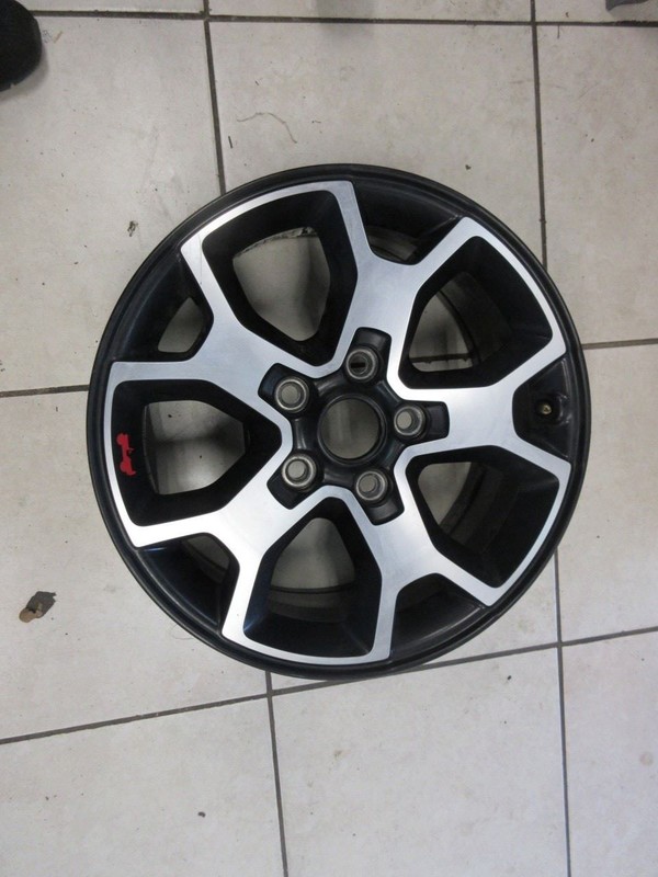 2018-2023 Jeep Wrangler JL Rubicon OEM 17x7.5 Single Wheel Assembly 6BZ39TRMAA