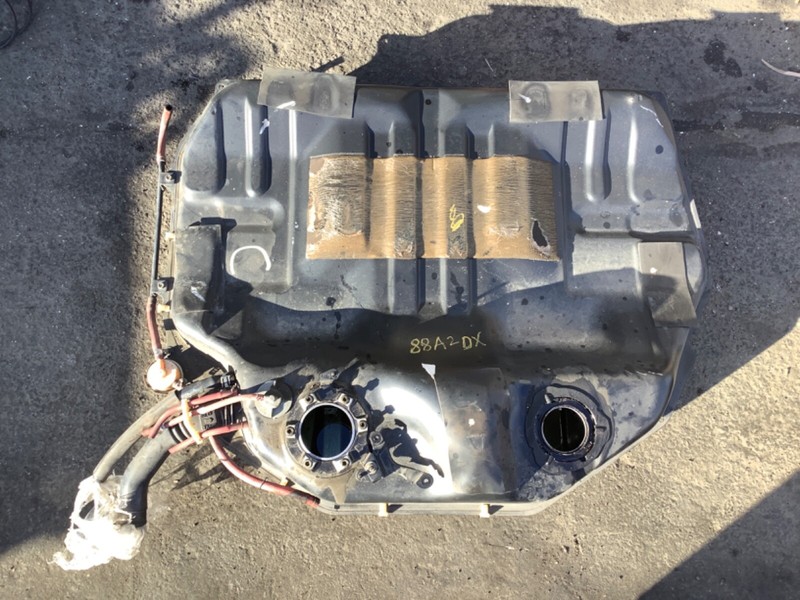 86-89 Accord 2Dr DX Fuel Gas Tank Assy Gasoline Canister 17500-SE0-A06 OEM