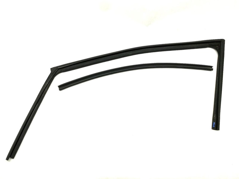 Left Driver Front Door Upper Glass Run Weatherstrip Fits 2003-2008 Jaguar S Type