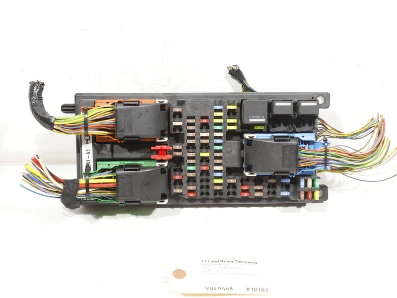 2015-2019 Land Rover Discovery Sport L550 Front Relay Fuse Box OEM