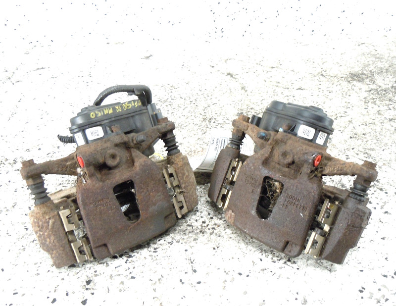 15-18 Ford F-150 Rear Brake Caliper Pair Left Right OEM Electric Parking Brake