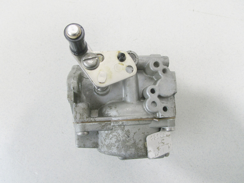 0432666 432666 Johnson Evinrude 60 HP Outboard Middle Carburetor