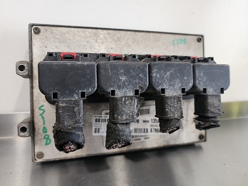 Automatic Dodge Ram 2500 5.7L Engine Computer Module ECM ECU PCM P68058135AE OE