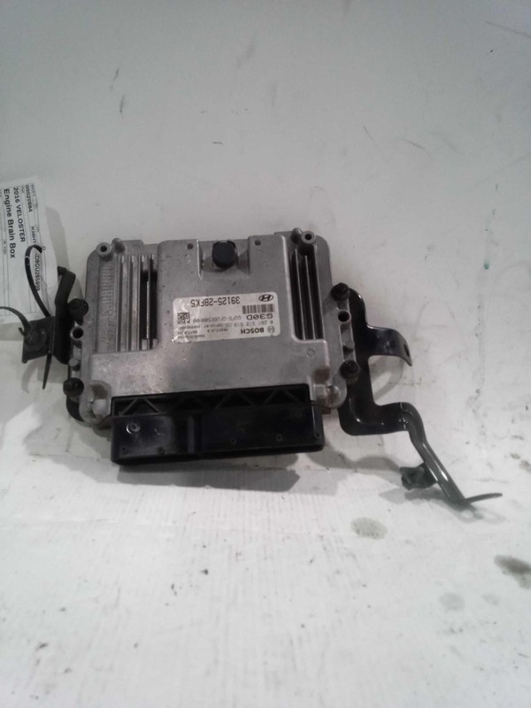 2016 Hyundai Veloster Engine Control Module ECM 1.6L OEM Used 124K Miles