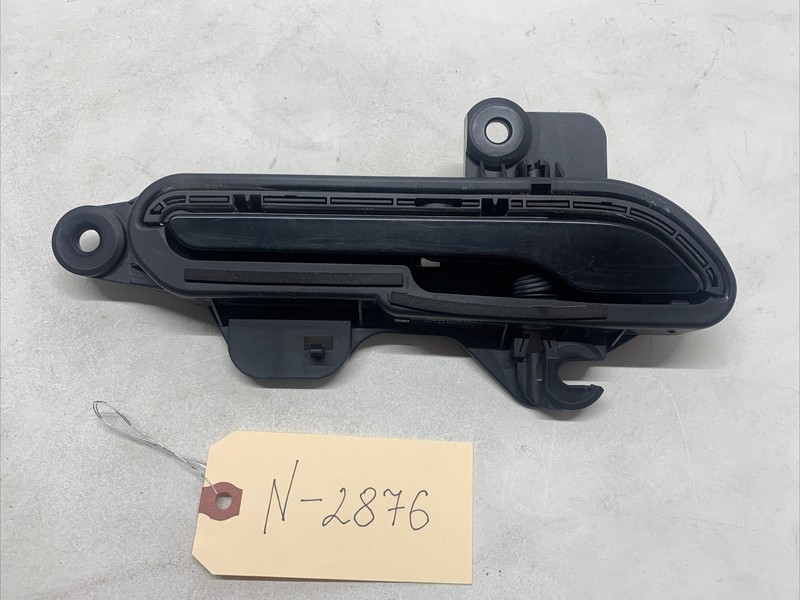21-23 TESLA MODEL 3 REAR RIGHT SIDE EXTERIOR DOOR HANDLE 1528115-10-D 2876 b41