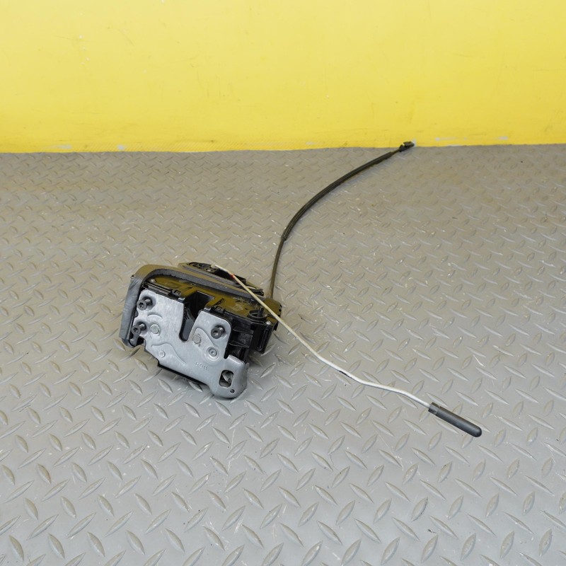 2019-2025 GMC SIERRA 1500 Rear Left Side Door Latch Lock Actuator Oem 13528282