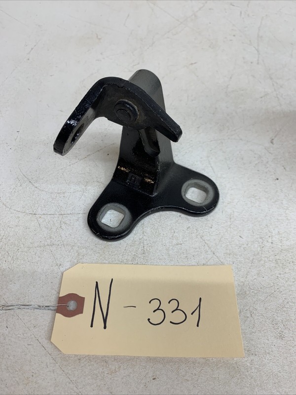 20-23Tesla Model Y Front Driver Side Door Hinge Left 1497492-00 331 B84