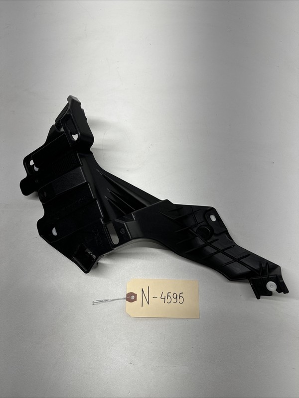 2020-2024 TESLA Y C Pillar Left Side Bracket 1514419-00-B4595 B54