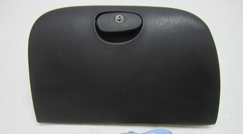 GLOVE BOX DOOR INTERIOR DASH TRIM BLACK USED for 2000 2001 00 01 HYUNDAI TIBURON