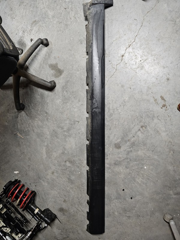 10-12 Ford MustangOEM Driver Side Lh Left Rocker Moudling (Textured Black)