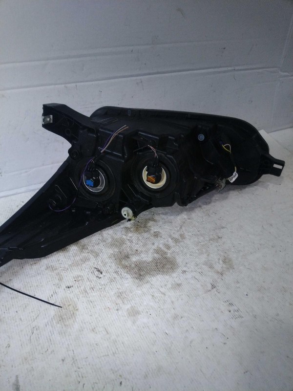 2021 Nissan Versa Right Headlight Assembly Halogen Silver 690432 75K Miles