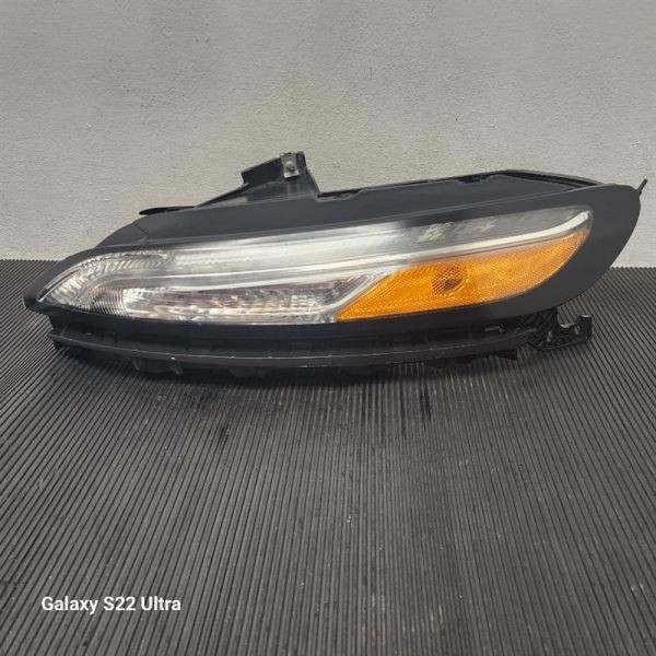 14-18 Jeep Cherokee Left Driver Turn Signal Lamp OEM 68321887AB