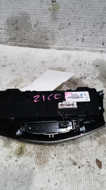 Used A/C Selector Switch fits: 2017 Nissan Rogue w/o dual zone automatic tempera