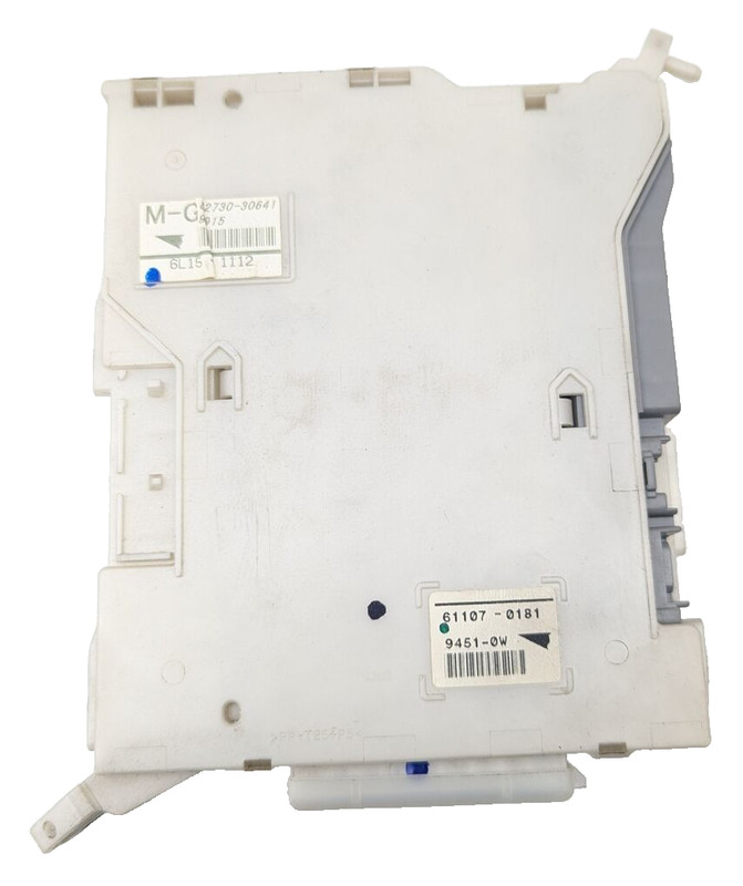 2007 LEXUS GS450H 42730-30661 611070181 82672 30230 Junction Box OEM