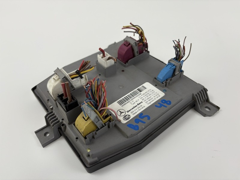 Mercedes W222 S450 Front SAM Module Control Unit Signal Acquisition OEM