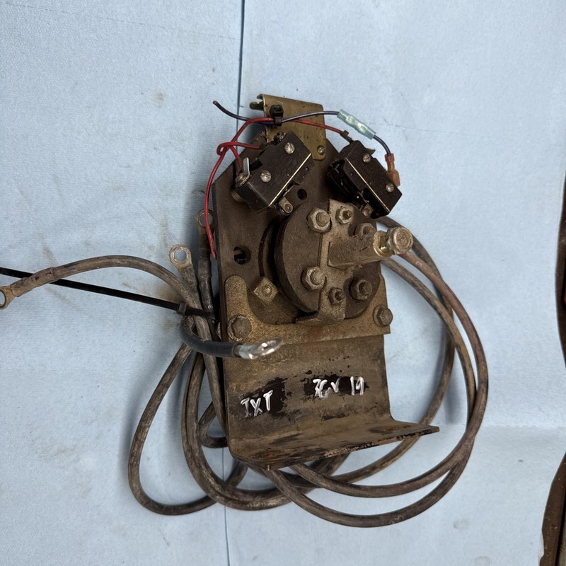 1990’s - 2000’s EZGO Txt 36v Electric GOLF CART forward reverse switch # 19
