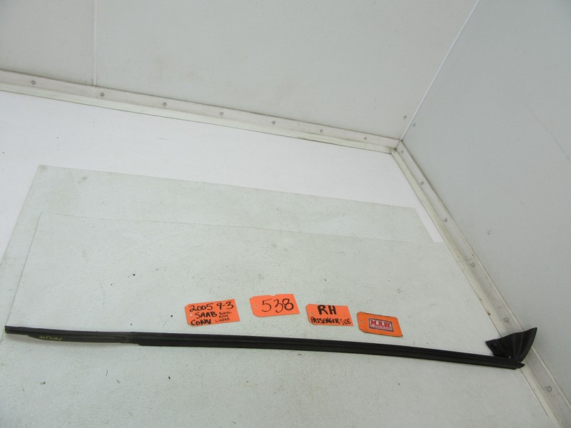 DOOR PANEL DOOR GLASS WINDOW RUBBER SEAL STRIP RIGHT 04-11 SAAB 9-3 CONVERTIBLE