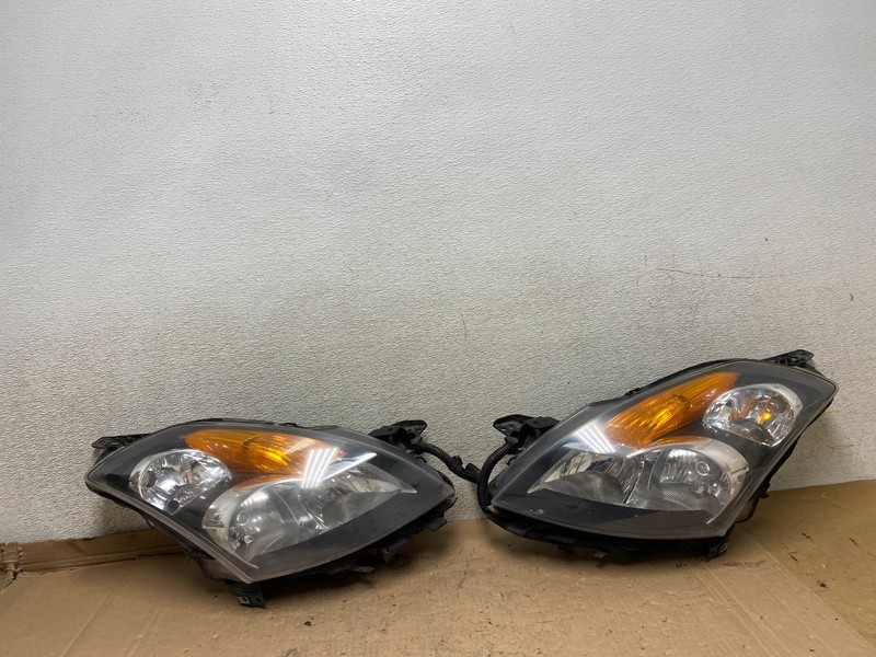 Sedan 2007 2008 2009 Nissan Altima Left+Right Set Headlights U9588 DW