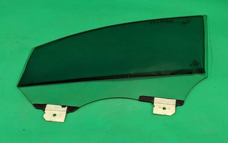 15 16 17 18 19 MKC DRIVER LEFT FRONT WINDOW DOOR GLASS OEM 3809-134