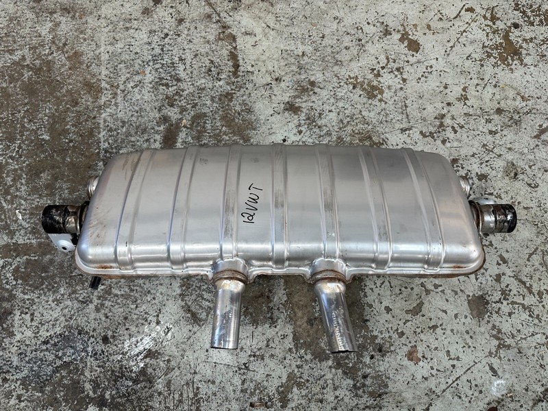 11-17 Volkswagen Touareg 3.6L V6 REAR EXHAUST MUFFLER PIPE OEM