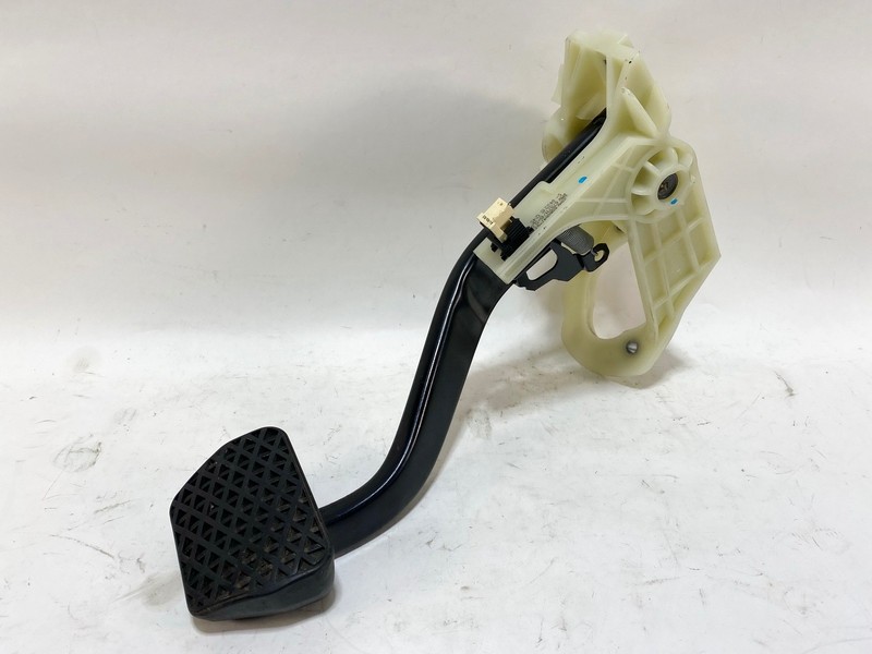 12-18 BMW SERIES 3 328i F30 FLOOR BRAKE STOP PEDAL W/ PAD & BRACKET ASSY OEM
