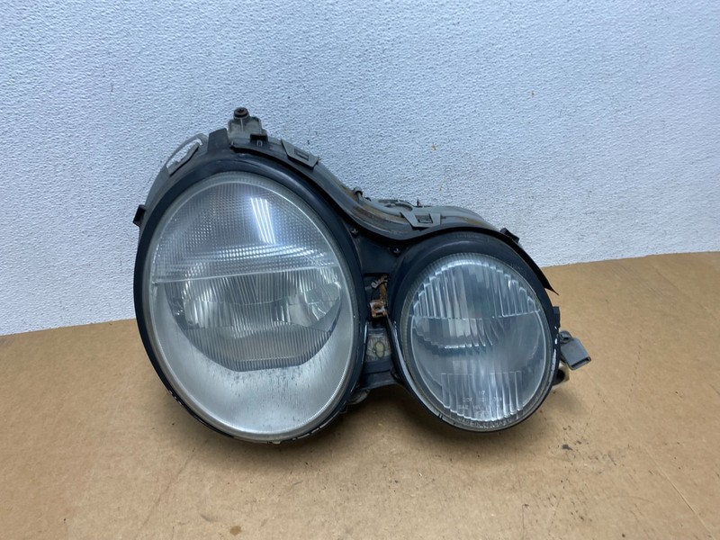 1996-1999 Mercedes E E320 E430 Right Passenger Xenon HID Headlight OEM AE3177 DW