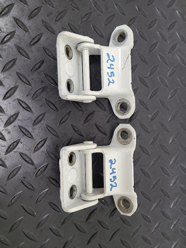 16-25 Nissan Frontier King Cab Rear Door Hinges Pair White OEM 82400-9BL0A