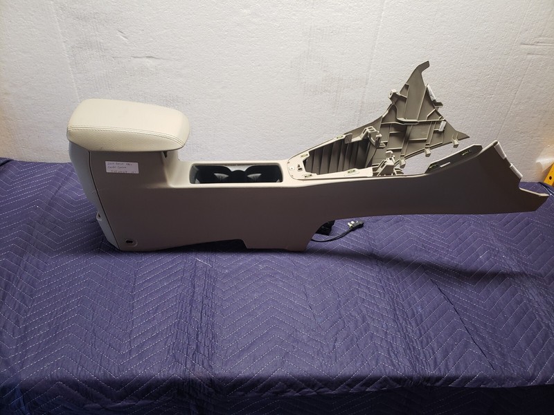 2015-2018 Ford Focus Center Console W Arm Rest OEM F1EB-A045M62-HEW