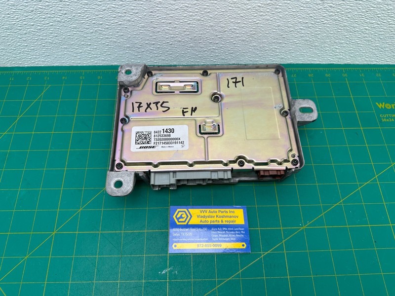 17-19 Cadillac XT5 BOSE AUDIO SOUND AMPLIFIER OEM 84221430