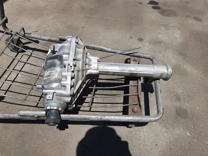 Range Rover HSE L405 3.0L Front Differential Carrier LR070131
