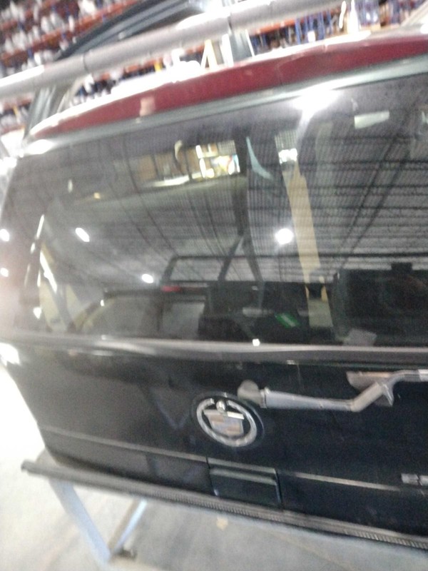 Used Deck Lid fits: 2002 Cadillac Escalade w/privacy tint glass Grade A