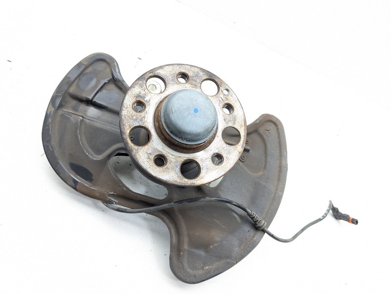 08-20 Mercedes W207 C250 Front Left Driver Spindle Knuckle Hub OEM