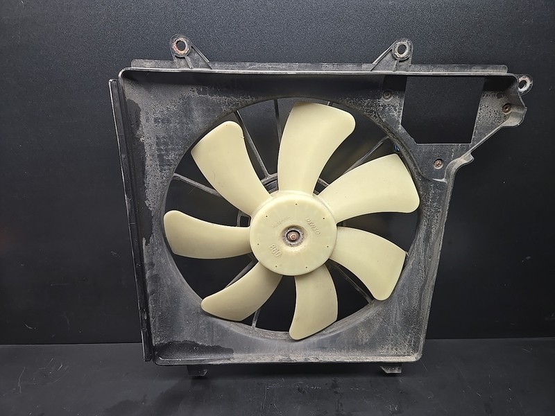 14 15 16 17 Acura RLX Right Passenger Side Radiator Fan W/O Module OEM