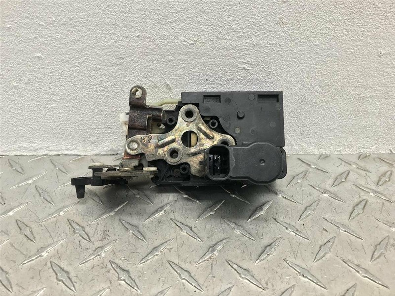 1999 GMC YUKON PASSENGER REAR POWER LOCK ACTUATOR OEM
