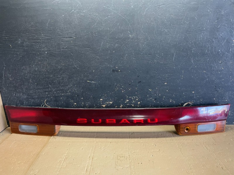 1995 to 1996 Subaru Legacy Wagon Trunk Mounted Center Tail Light Panel aa8894 DG